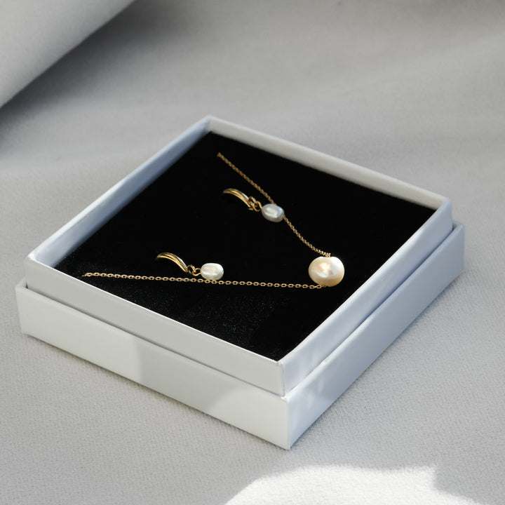 Pearl Necklace and Earrings Gift Set